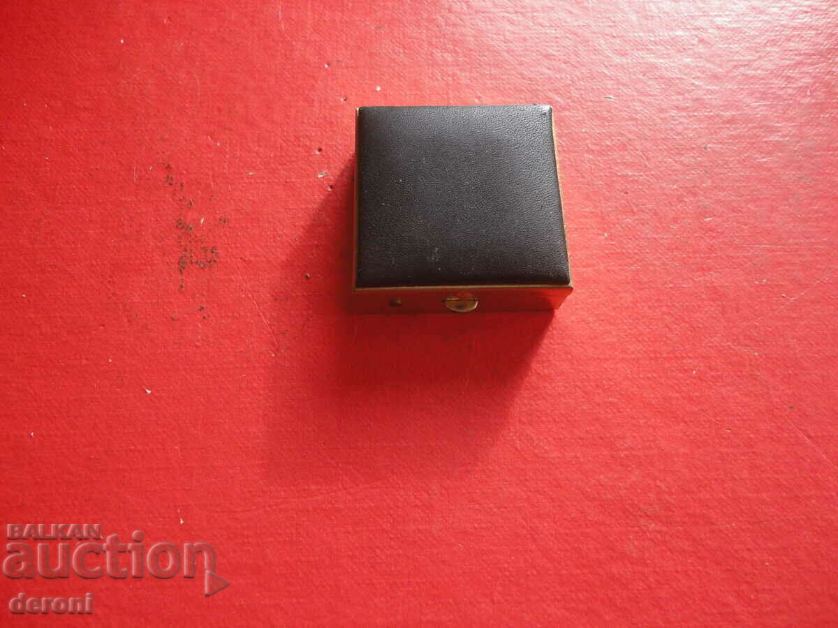 Bronze snuff box 2 - 7 Bronze snuff box 2 - 7