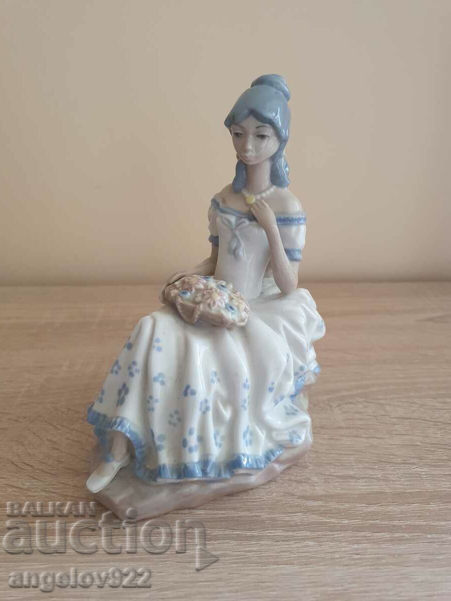 CASADES Spanish porcelain figure