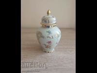 Beautiful porcelain urn IMPORT