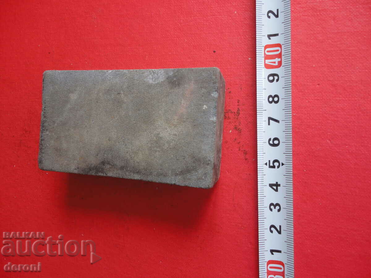 Old stone sharpener cuticle knife razor with price 40.00 BGN | € 20.45 Old stone sharpener cuticle knife razor with price 40.00 BGN | € 20.45