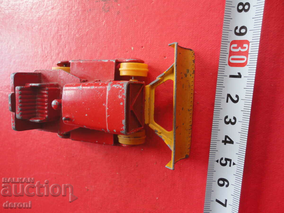 Metal car trolley tractor Lesney with price 15.00 BGN | € 7.67 Metal car trolley tractor Lesney with price 15.00 BGN | € 7.67