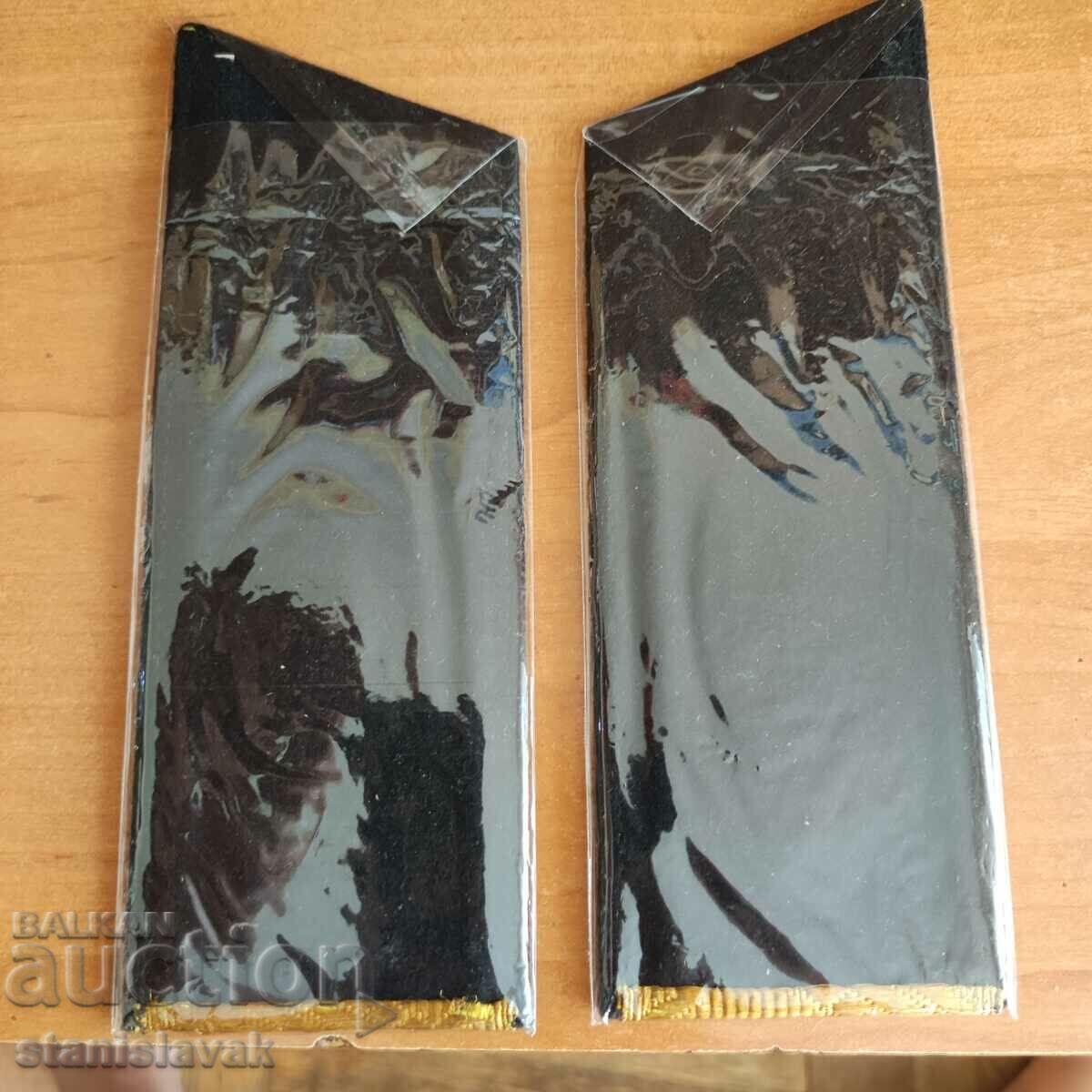 Επωμίδες παρέλασης υποναυάρχου - σοβιετικού τύπου με τιμή 150.00 BGN | € 76.69 Επωμίδες παρέλασης υποναυάρχου - σοβιετικού τύπου με τιμή 150.00 BGN | € 76.69