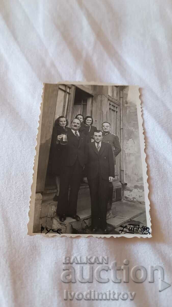 Photo Rousse Military doctor two men and women 1943