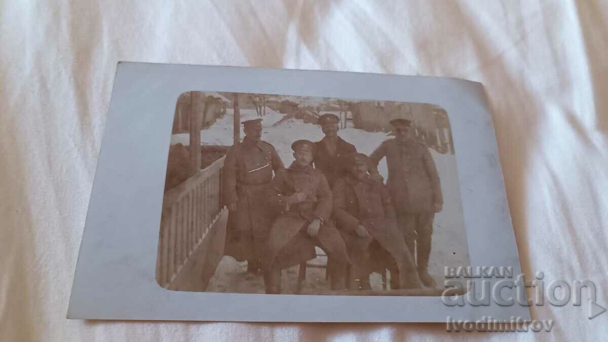 Fotografie districtul Yaila Tulchansk Cinci ofițeri în iarna lui 1917