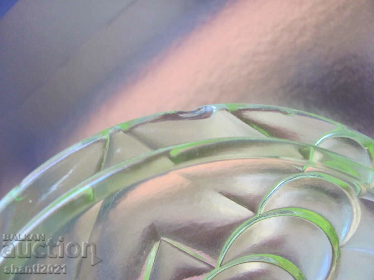 Delivery of Sugar bowl, bowl, uranium glass