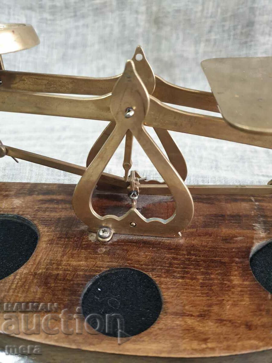 Auction  Antique Bronze Scale-Warranted Accurate