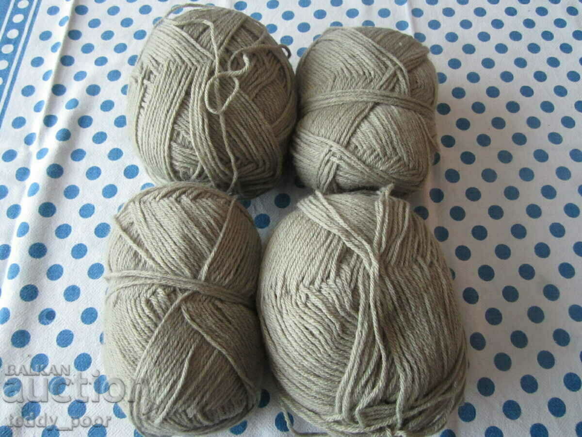 Wool yarn