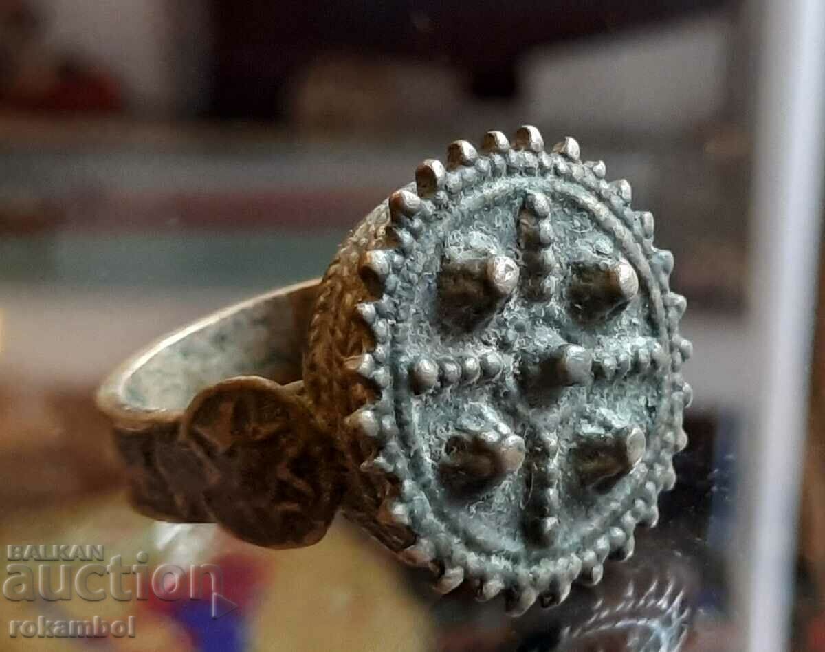 Renaissance bronze ring