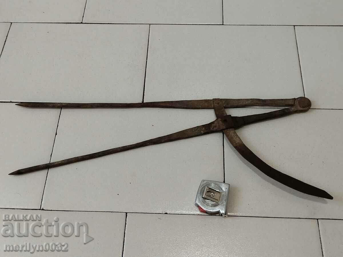 Auction Old blacksmith's compass, ruler, primitive tool Auction Old blacksmith's compass, ruler, primitive tool