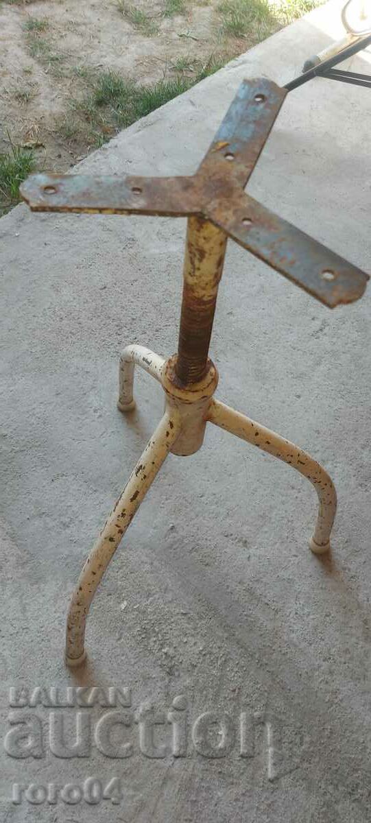 MEDICAL / DENTAL CHAIR ON SCREW with price 58.50 BGN | € 29.91 MEDICAL / DENTAL CHAIR ON SCREW with price 58.50 BGN | € 29.91