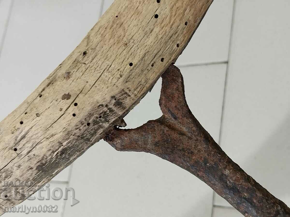 Delivery of Old carpenter's drill, drill, tool, wrought iron Delivery of Old carpenter's drill, drill, tool, wrought iron