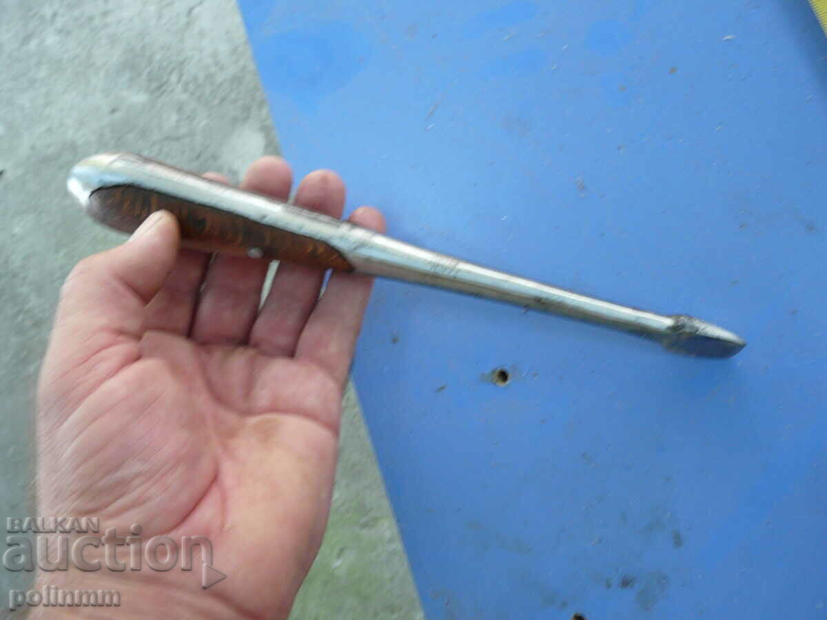 Livrarea Șurubelniță - 23