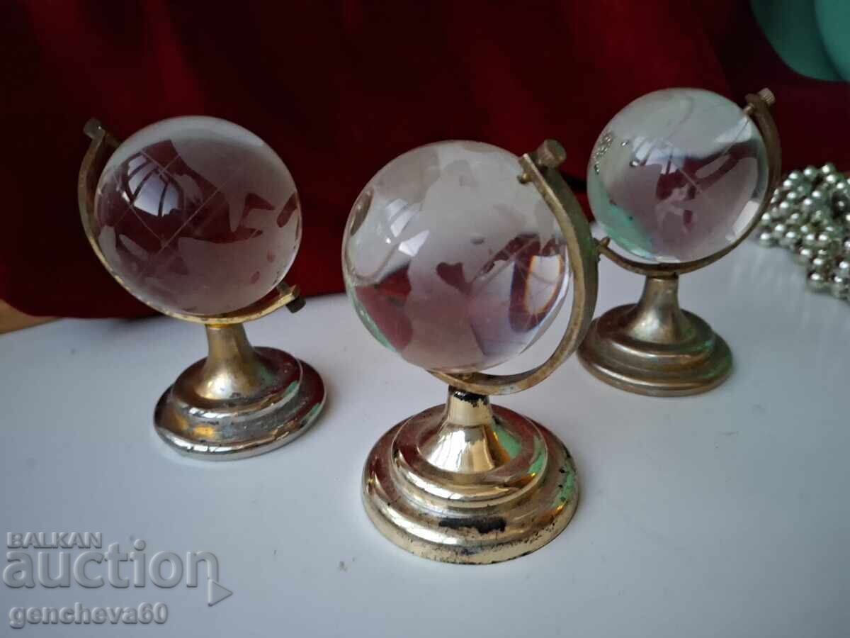 Crystal glass globe, paperweight with price 21.00 BGN | € 10.74 Crystal glass globe, paperweight with price 21.00 BGN | € 10.74