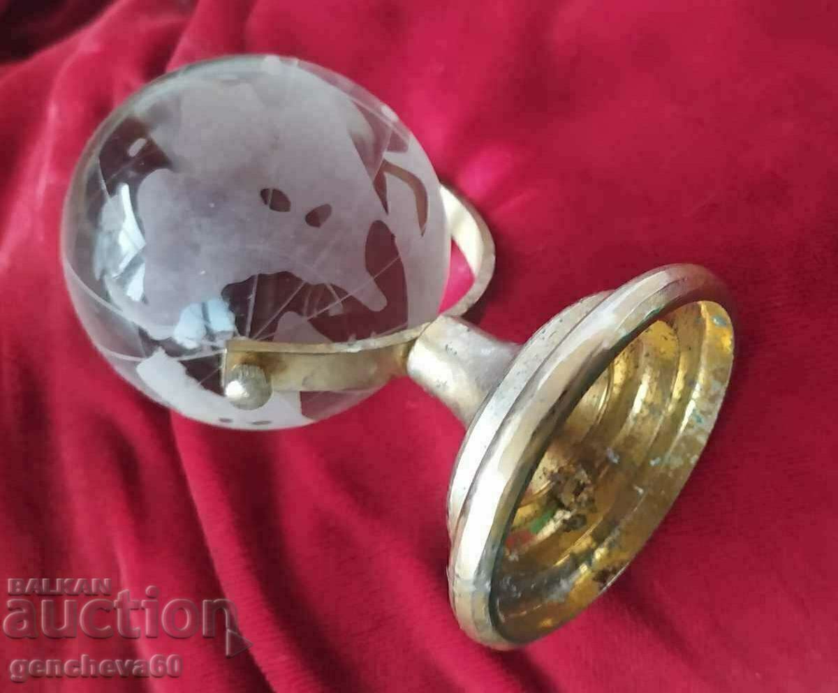 Auction Crystal glass globe, paperweight Auction Crystal glass globe, paperweight
