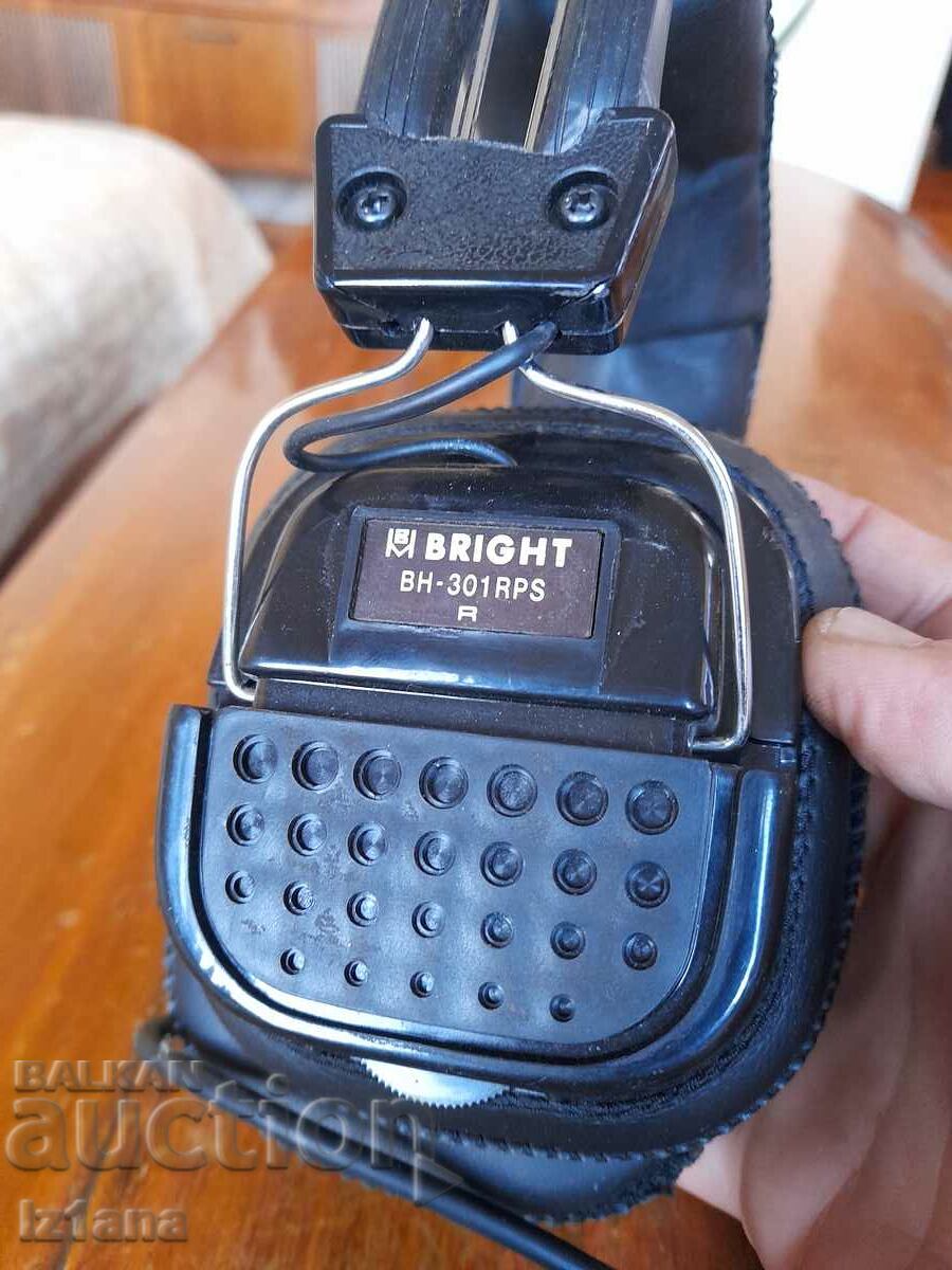 Delivery of Old Bright headphones Delivery of Old Bright headphones