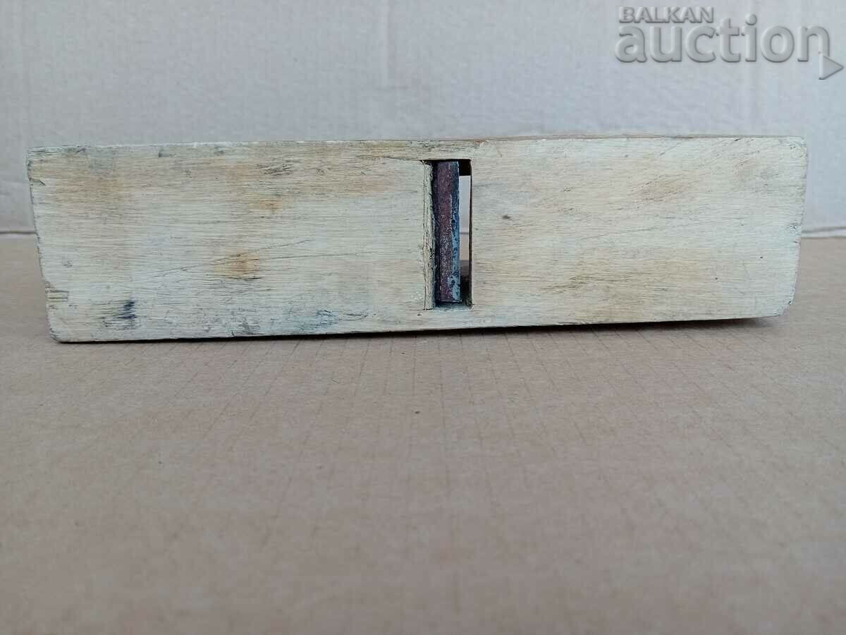 Delivery of antique primitive woodworking planer mark Delivery of antique primitive woodworking planer mark