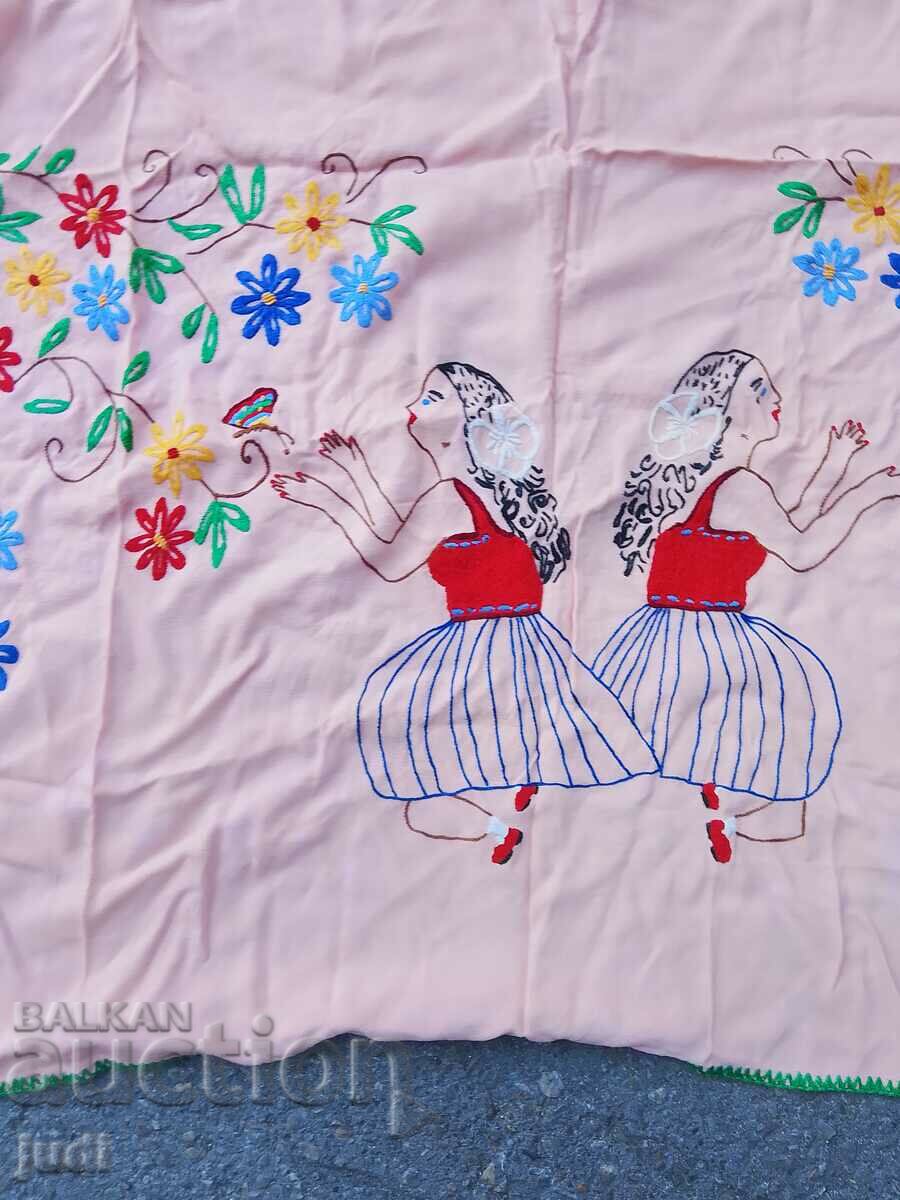 Delivery of Embroidery decoration Delivery of Embroidery decoration