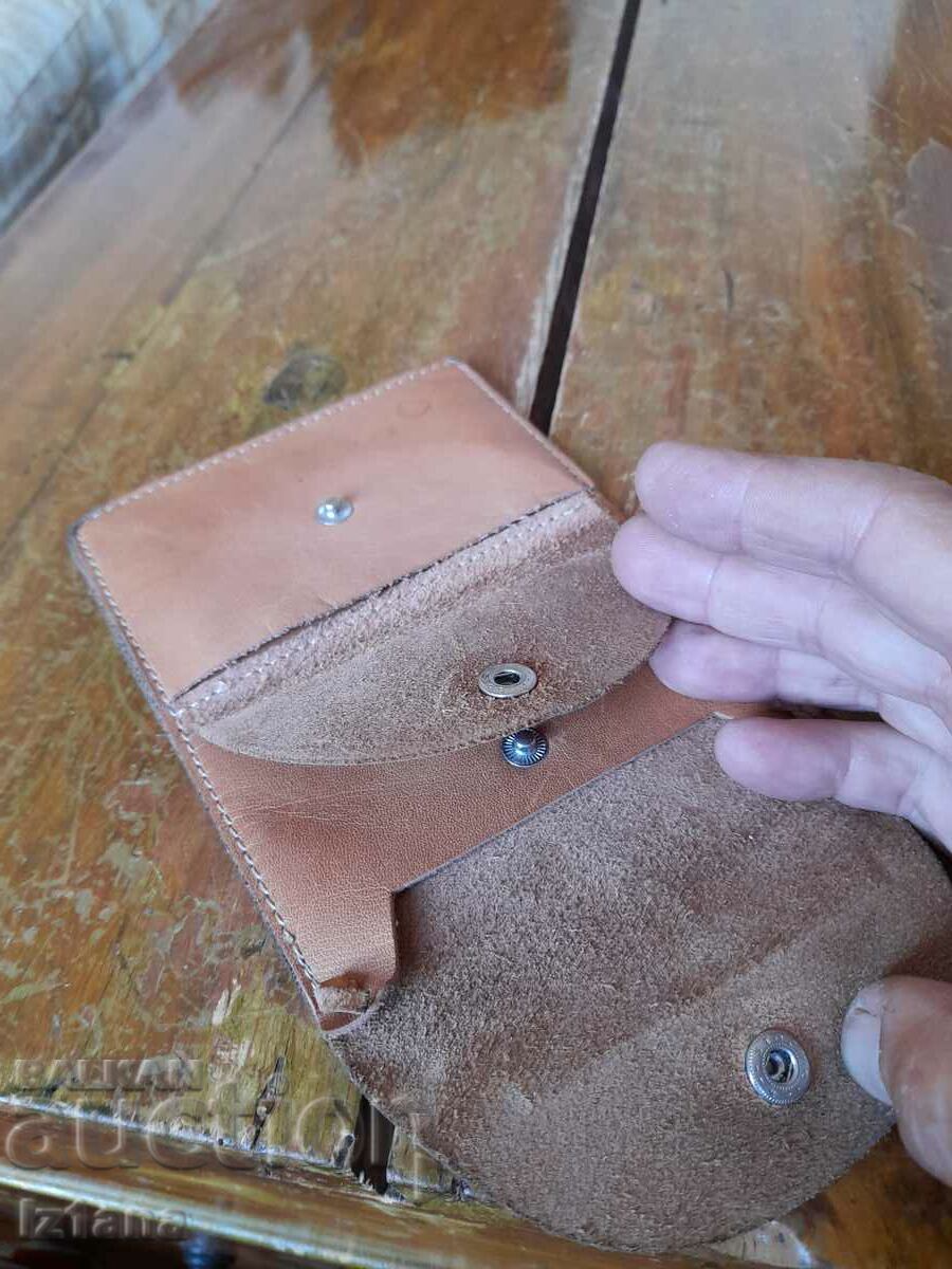 Auction Old Leather Neck Purse Auction Old Leather Neck Purse