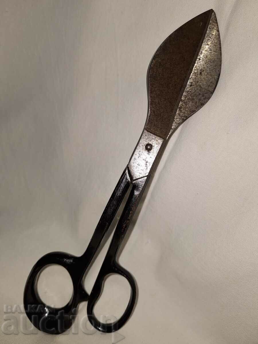 Old special scissors--Solingen