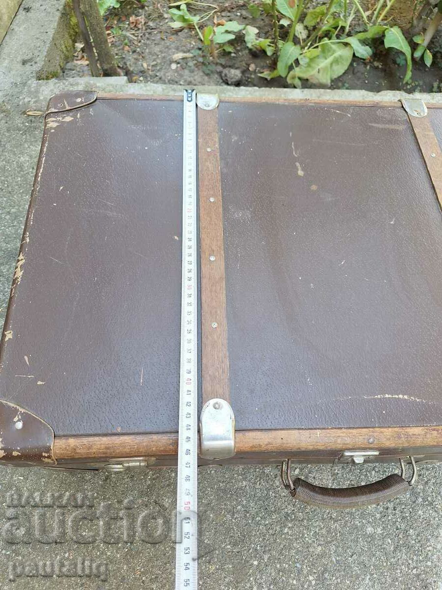 OLD TRAVEL SUITCASE CZECHOSLOVAKIA - 7 OLD TRAVEL SUITCASE CZECHOSLOVAKIA - 7