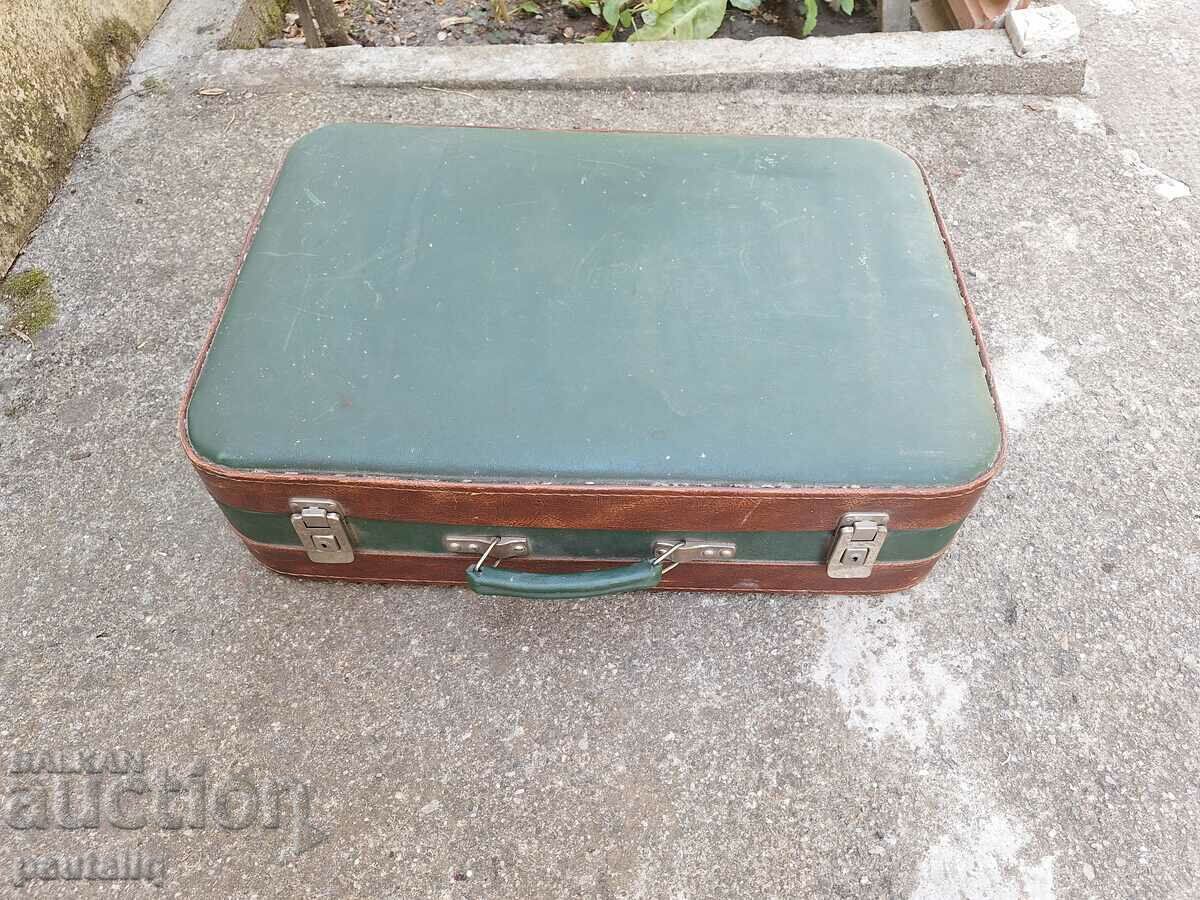 Auction TRAVEL SUITCASE Auction TRAVEL SUITCASE