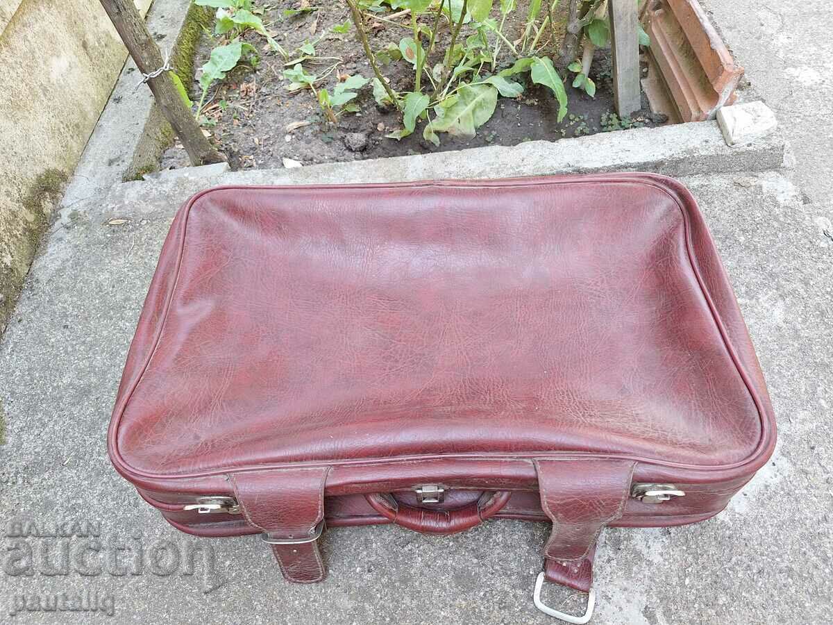 Auction LEATHER TRAVEL SUITCASE Auction LEATHER TRAVEL SUITCASE