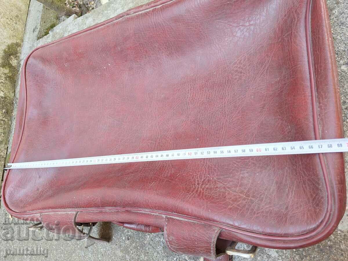 LEATHER TRAVEL SUITCASE - 6 LEATHER TRAVEL SUITCASE - 6