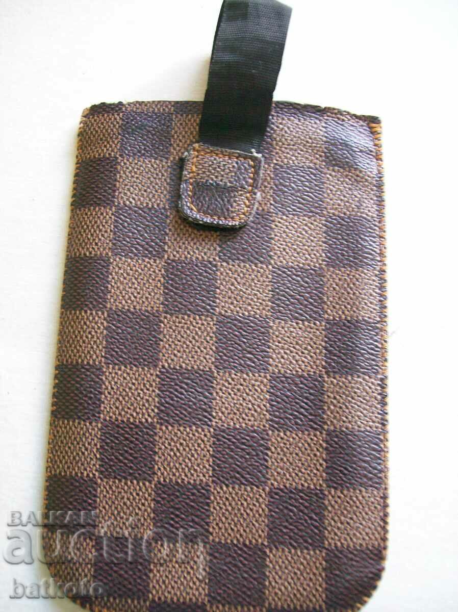 Husa de telefon veche