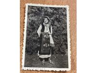 GIRL WOMAN WEARING APRON SCREAMING OLD PHOTO