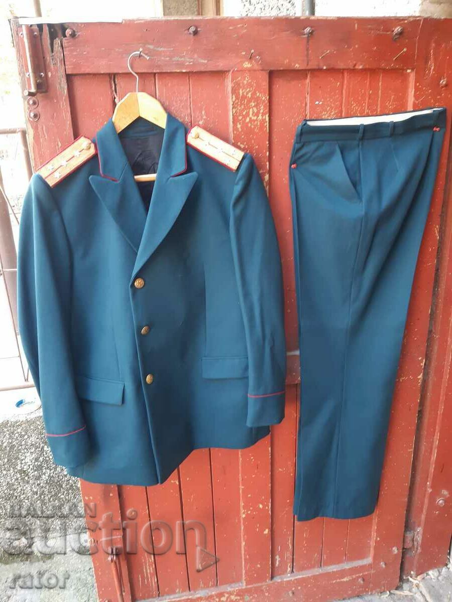 Veche uniformă de ofițer de paradă BNA