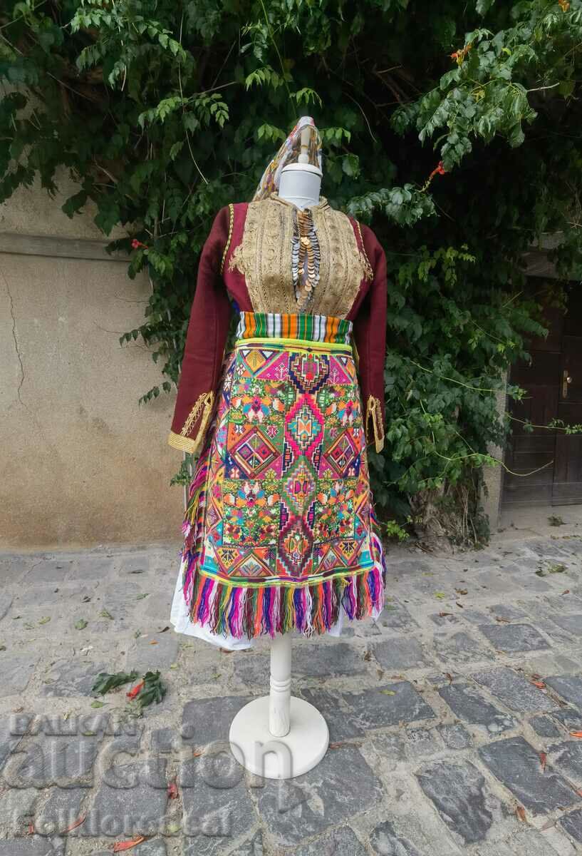 Costum de damă de la Mavrovo și Gorna Reka