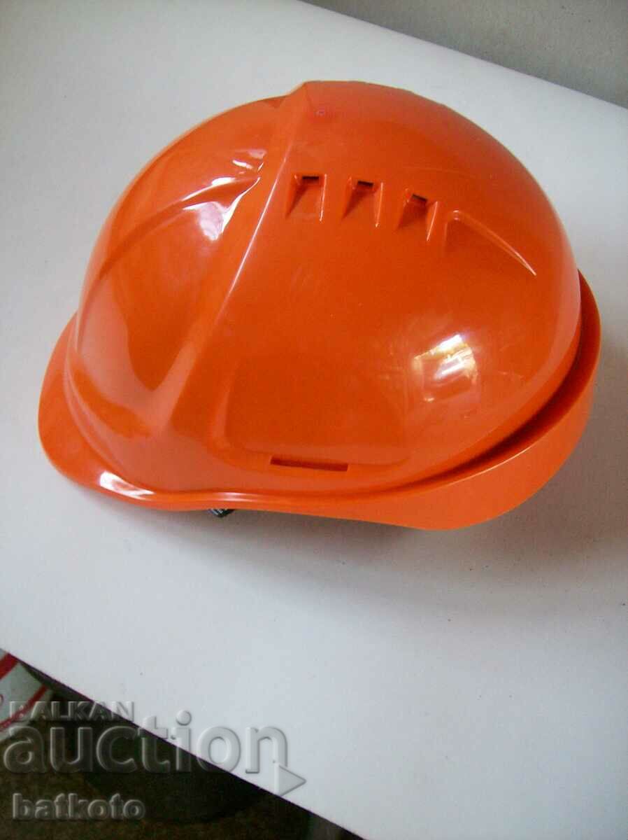 Casca de protectie noua cu preț 42.00 BGN | € 21.47 Casca de protectie noua cu preț 42.00 BGN | € 21.47