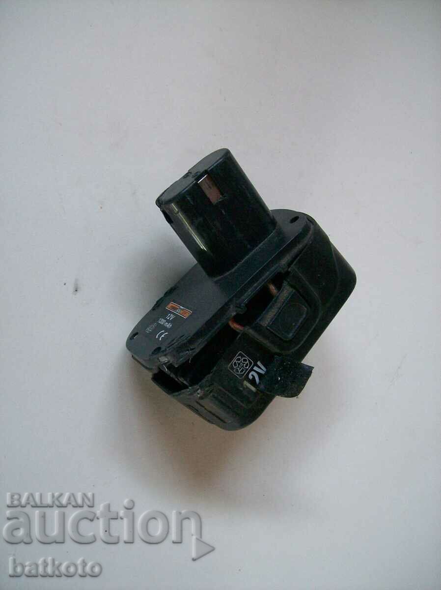 A working screwdriver with a dead battery with price 25.00 BGN | € 12.78