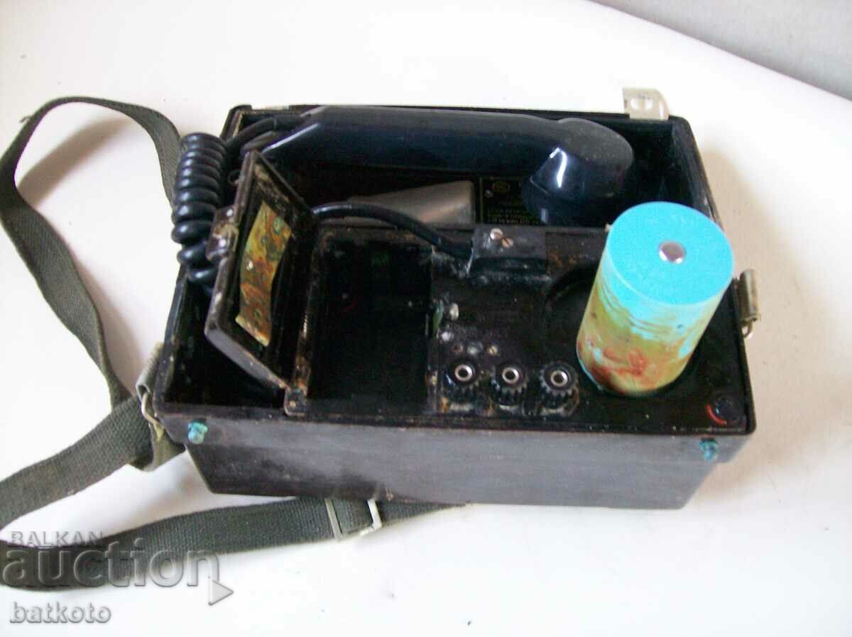 Δημοπρασία Παλιό στρατιωτικό τηλέφωνο με μπαταρία Δημοπρασία Παλιό στρατιωτικό τηλέφωνο με μπαταρία