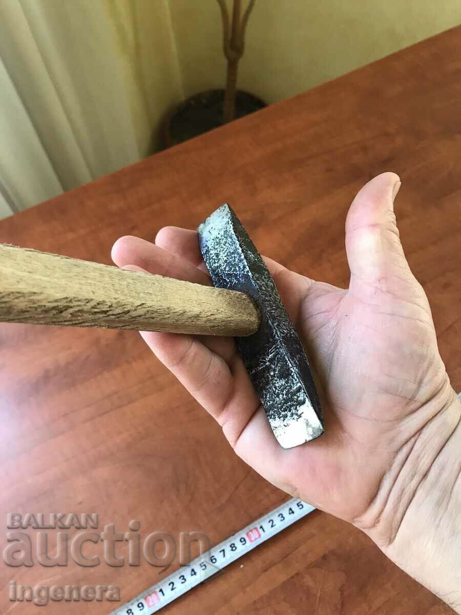 Delivery of HAMMER HAMMER OLD GLUING TOOL Delivery of HAMMER HAMMER OLD GLUING TOOL