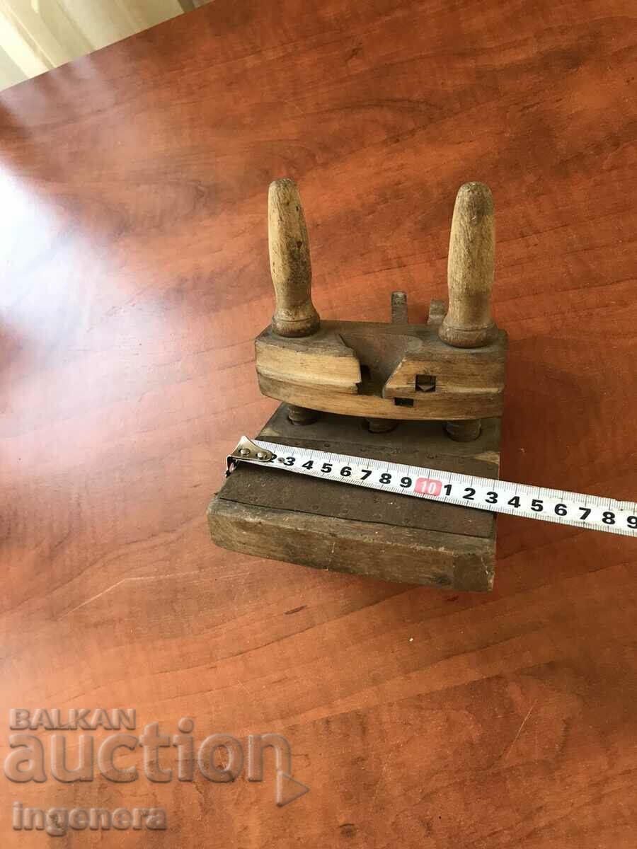 CARPENTRY PLANER FOR RAINBOW DETAILS WITH THREE KNIVES - 5 CARPENTRY PLANER FOR RAINBOW DETAILS WITH THREE KNIVES - 5