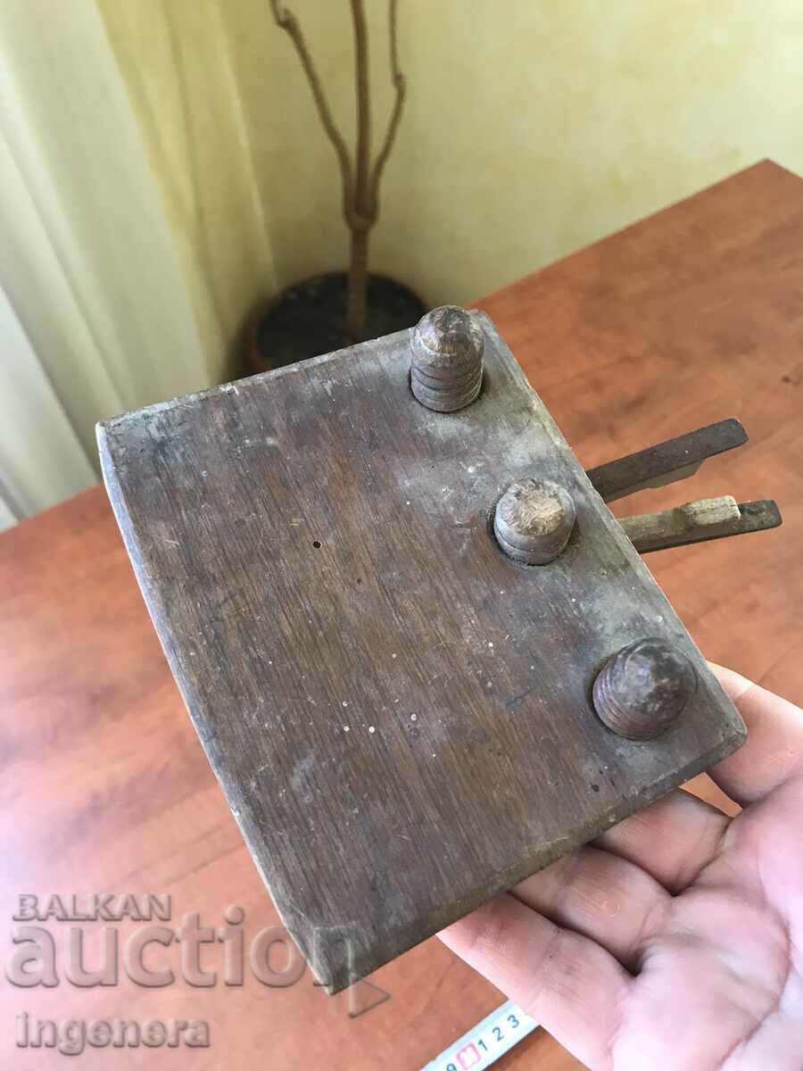 CARPENTRY PLANER FOR RAINBOW DETAILS WITH THREE KNIVES - 7 CARPENTRY PLANER FOR RAINBOW DETAILS WITH THREE KNIVES - 7