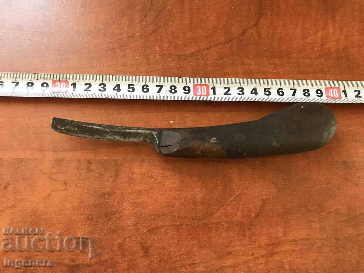 Auction KNIFE TOOL FOR FORGING HORSESHOES OLD HOOF KNIFE Auction KNIFE TOOL FOR FORGING HORSESHOES OLD HOOF KNIFE