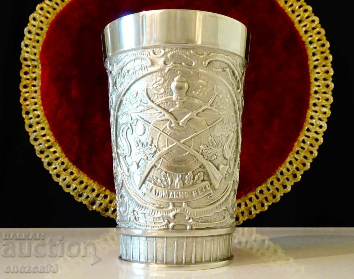 Auction Pewter bowl/mug with Cupid, Dionysus, hunting theme Auction Pewter bowl/mug with Cupid, Dionysus, hunting theme