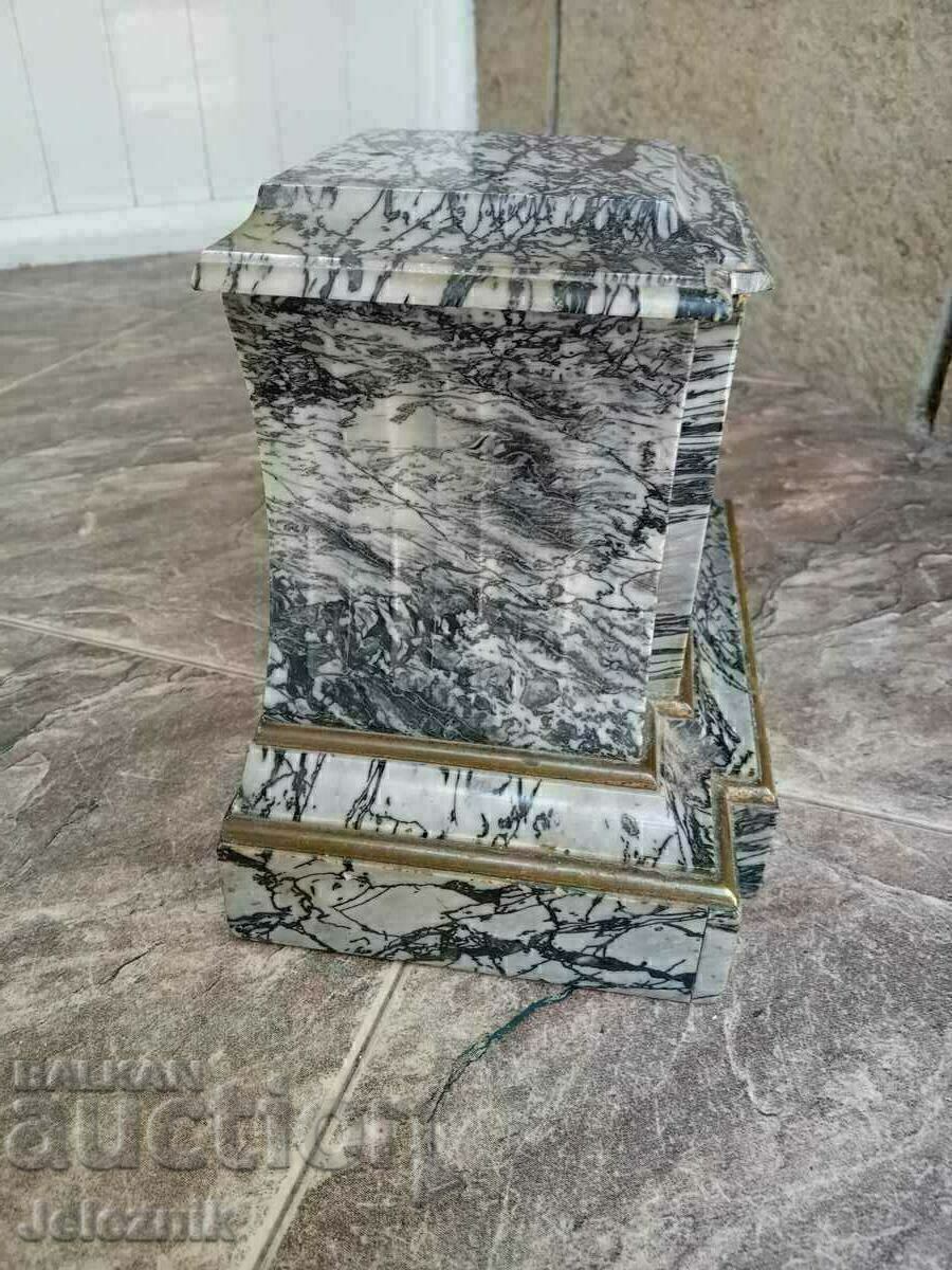 Delivery of Rare French Marble Clock Case, 19th century Delivery of Rare French Marble Clock Case, 19th century