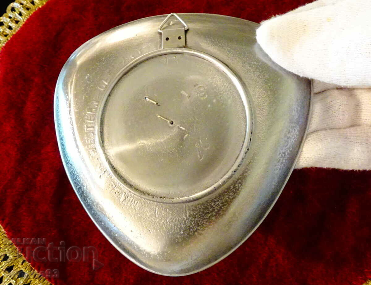 Auction Tin panel Elen, Košuta, Western Germany. Auction Tin panel Elen, Košuta, Western Germany.