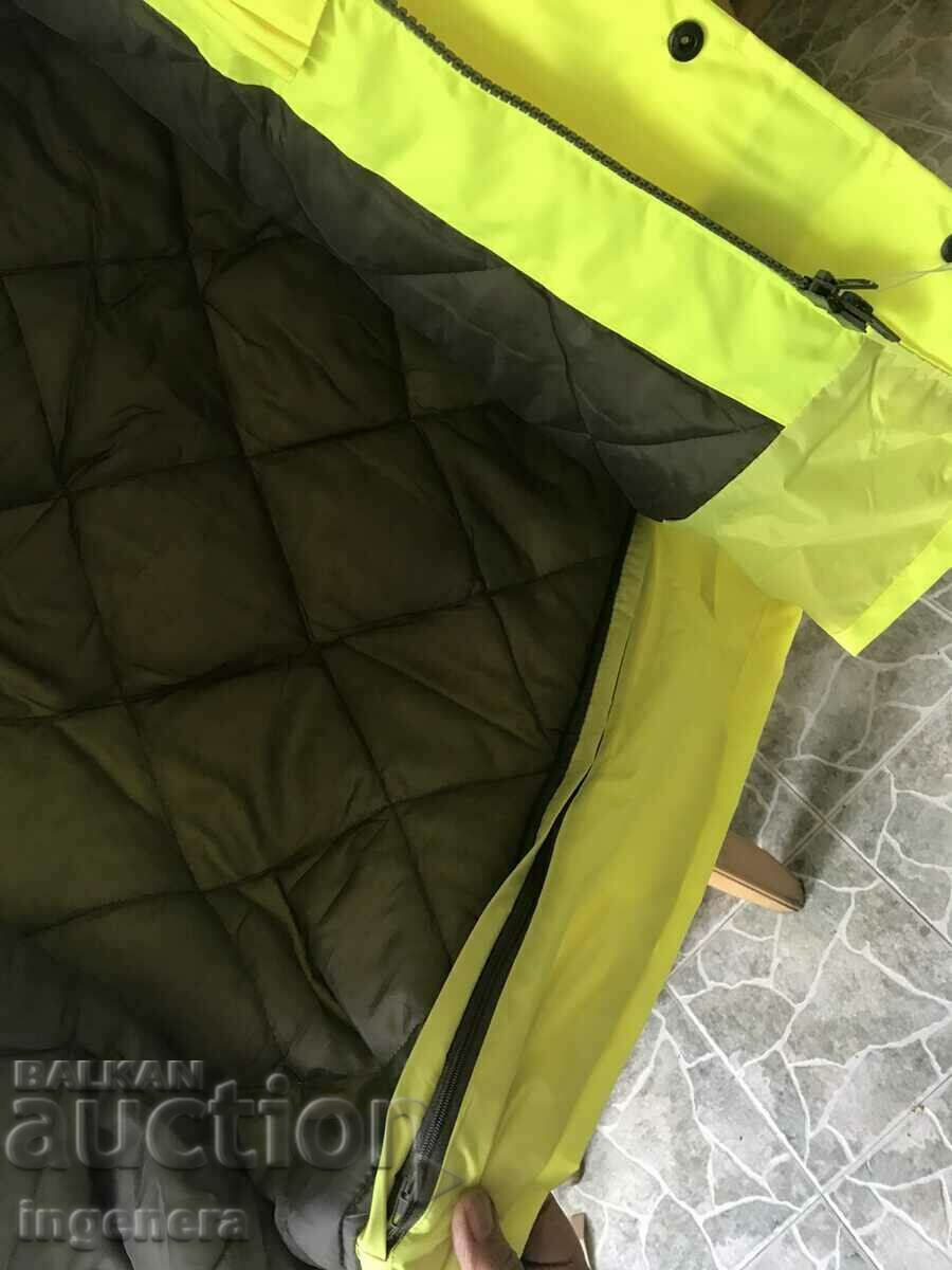 Licitație JACĂ DE DESIGNER DE ÎNALTĂ VIZIBILITATE - NOU!