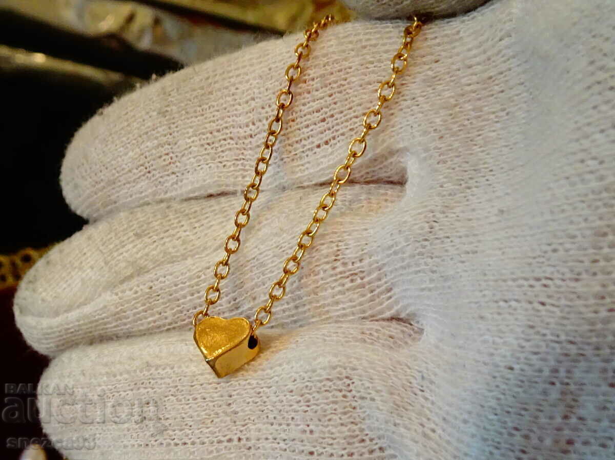 Delivery of Lot of jewelry 3 pieces. Delivery of Lot of jewelry 3 pieces.