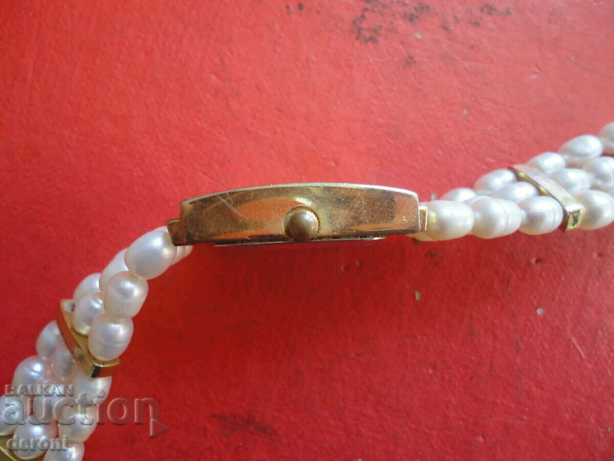 Παράδοση Γυναικείο ρολόι με πέρλες Παράδοση Γυναικείο ρολόι με πέρλες