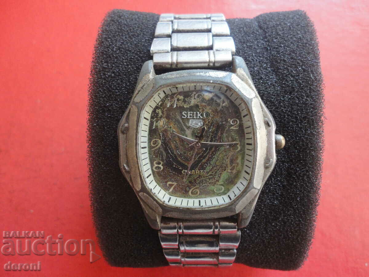 Zeiko Quartz Watch with price 30.00 BGN | € 15.34 Zeiko Quartz Watch with price 30.00 BGN | € 15.34