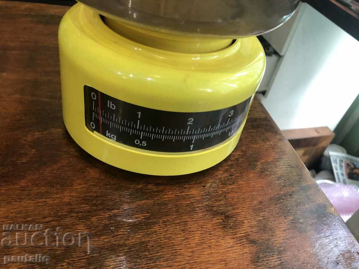 OLD KITCHEN SCALE UP TO 2 KG with price 10.00 BGN | € 5.11 OLD KITCHEN SCALE UP TO 2 KG with price 10.00 BGN | € 5.11