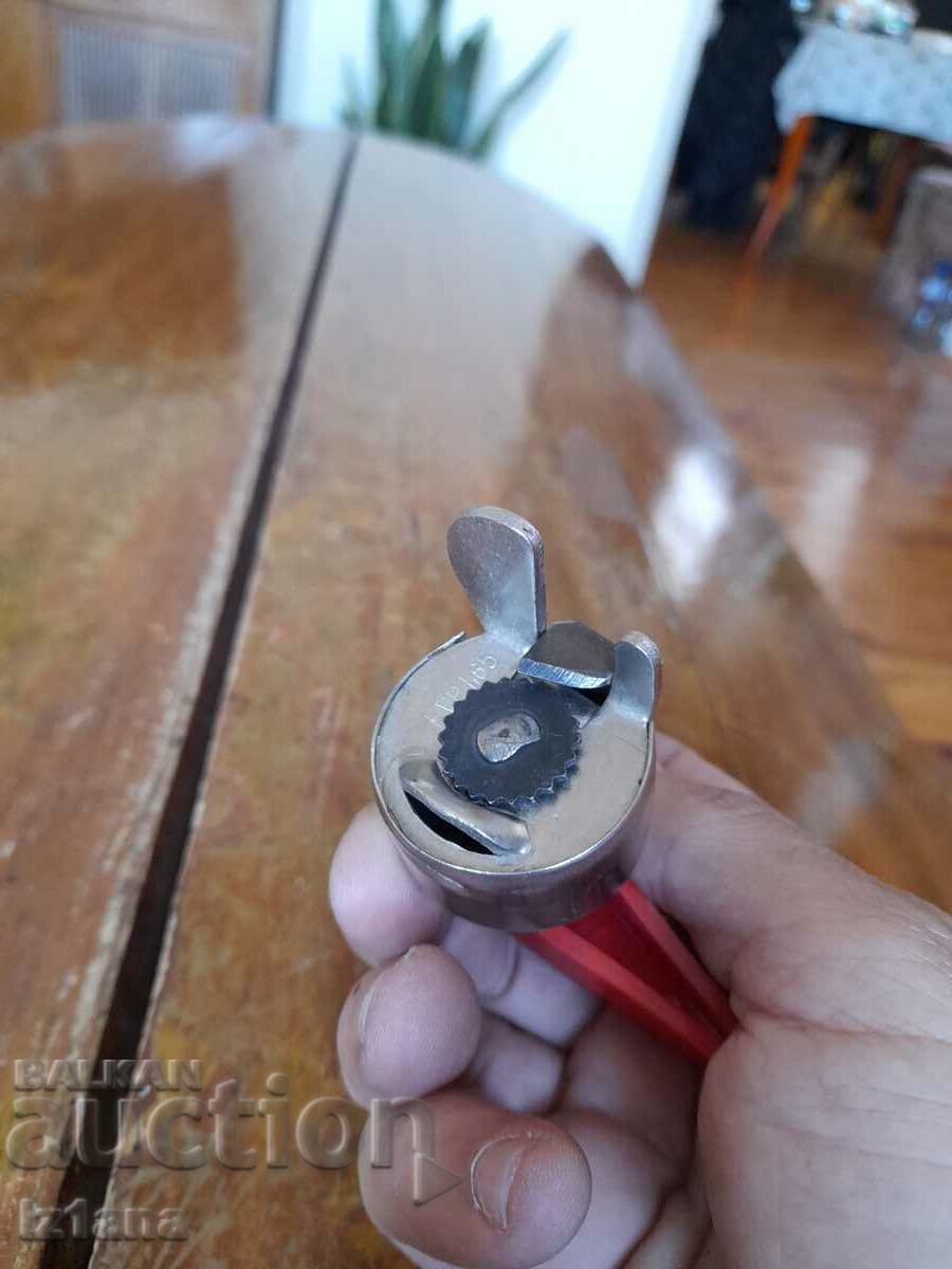 Delivery of Old Original Torpados Primat can opener Delivery of Old Original Torpados Primat can opener