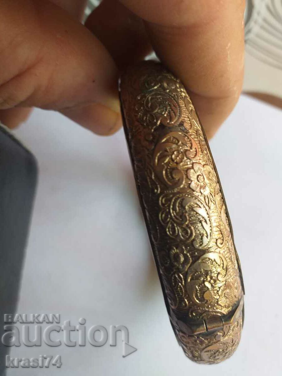 Gold-plated bracelet with price 40.00 BGN | € 20.45 Gold-plated bracelet with price 40.00 BGN | € 20.45