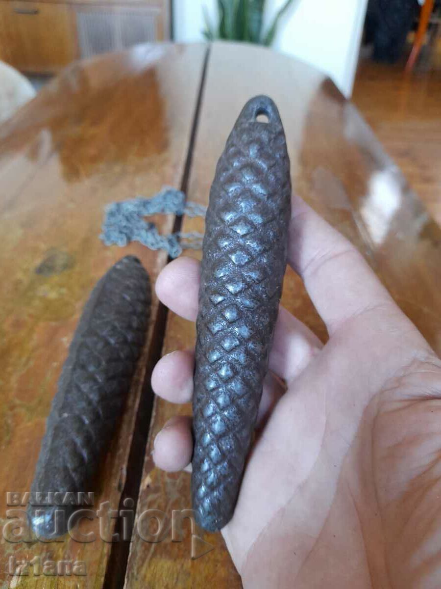 Old wall clock weights with price 37.00 BGN | € 18.92 Old wall clock weights with price 37.00 BGN | € 18.92