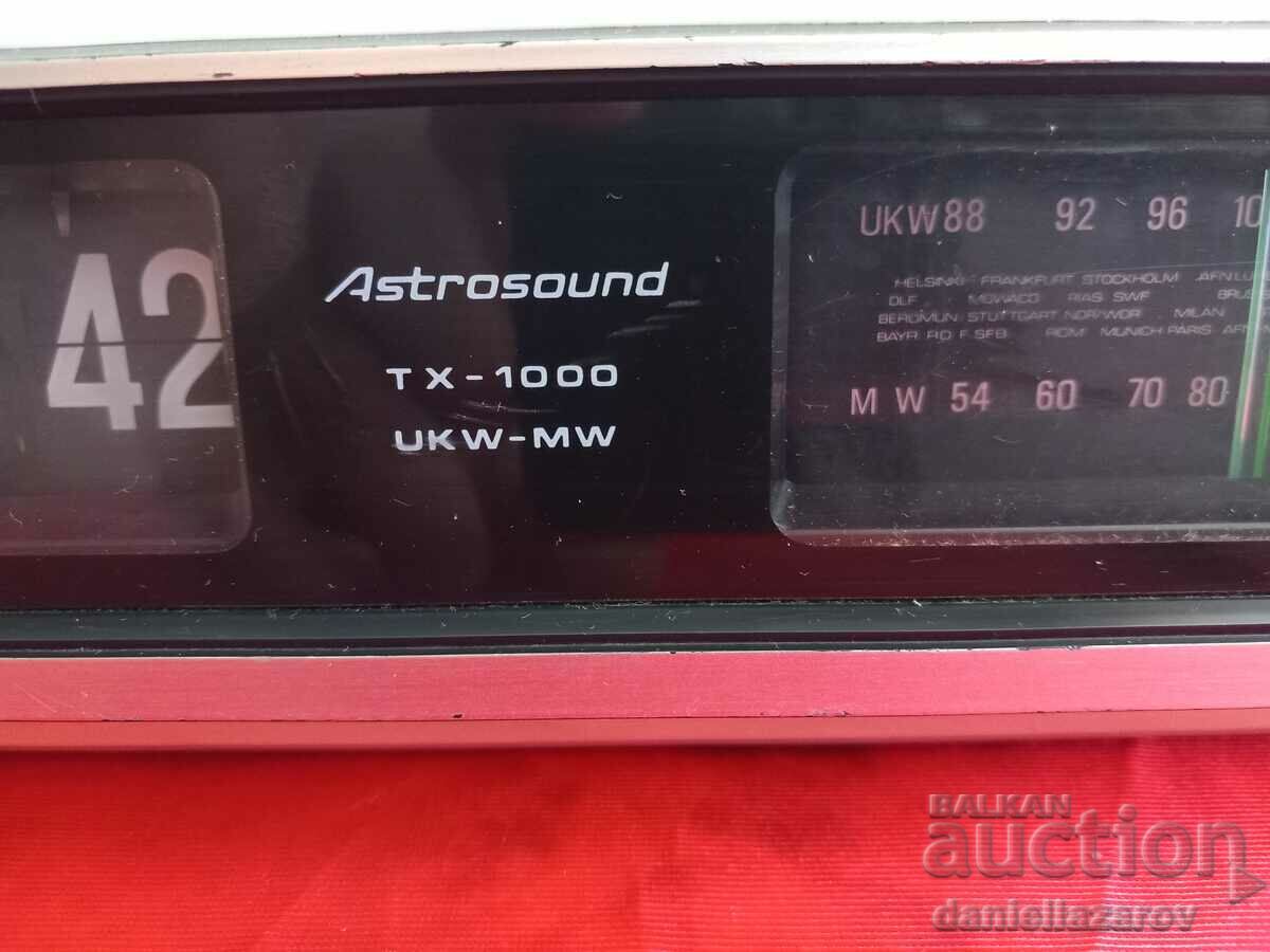 Auction Retro FLIP Radio Chavnik ASTROSOUND 1970s. Auction Retro FLIP Radio Chavnik ASTROSOUND 1970s.